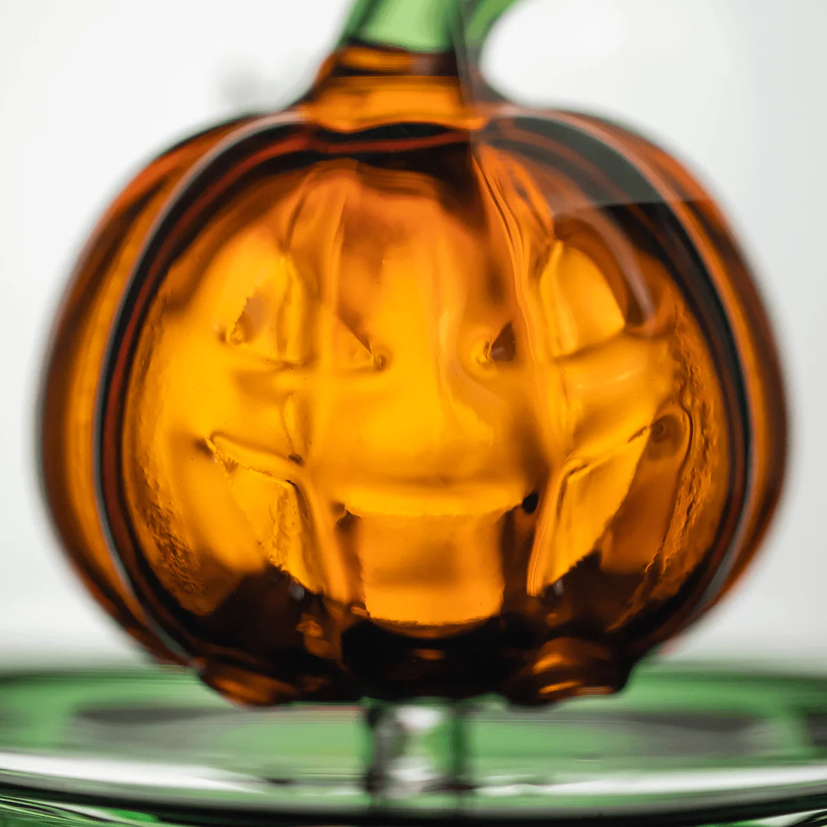 MJ ARSENAL: CARVER LIMITED EDITION WATER PIPE